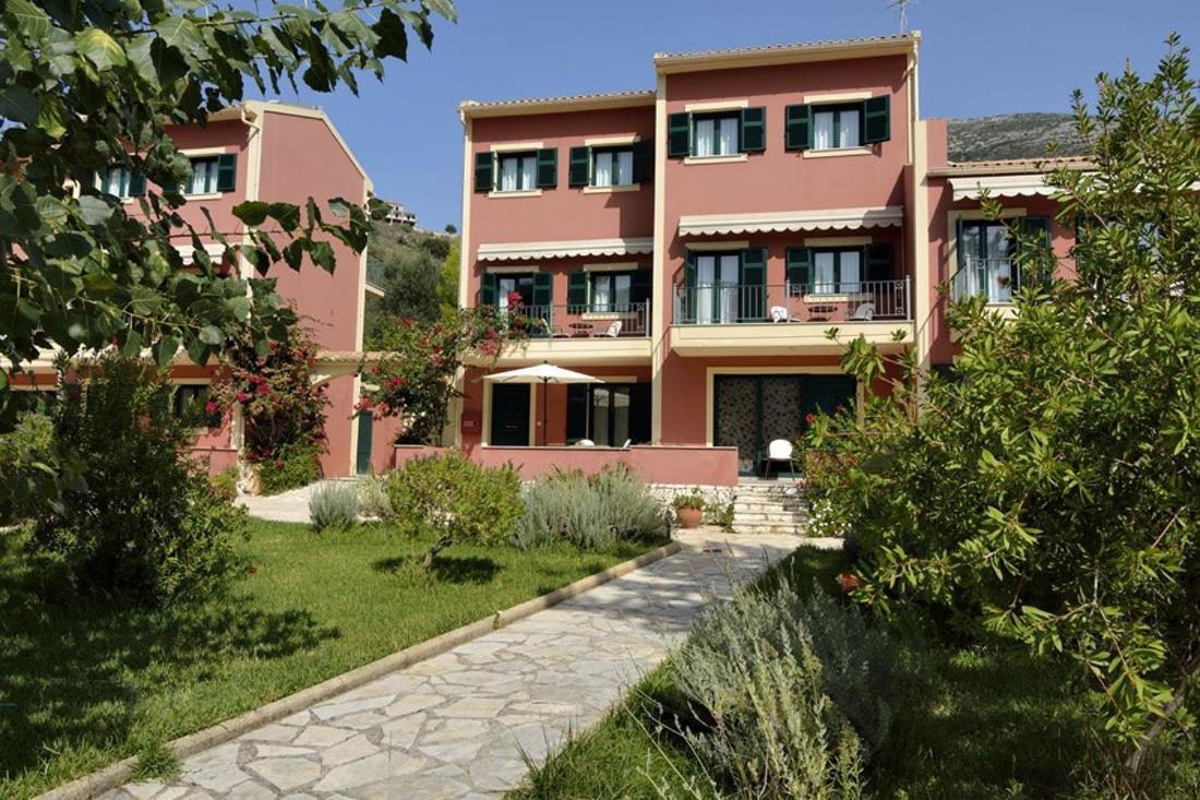 Vivi'S Apartments Agia Efimia Exterior foto
